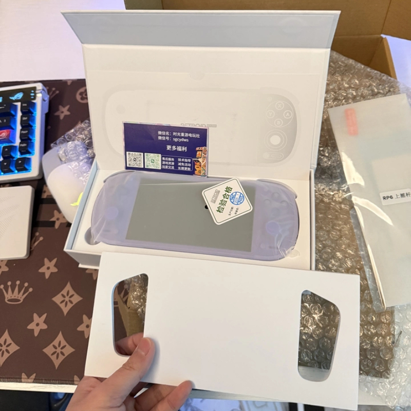 NUOVO in Stock: Retroid Pocket - Gaming Console Handheld Android recensione e prezzo